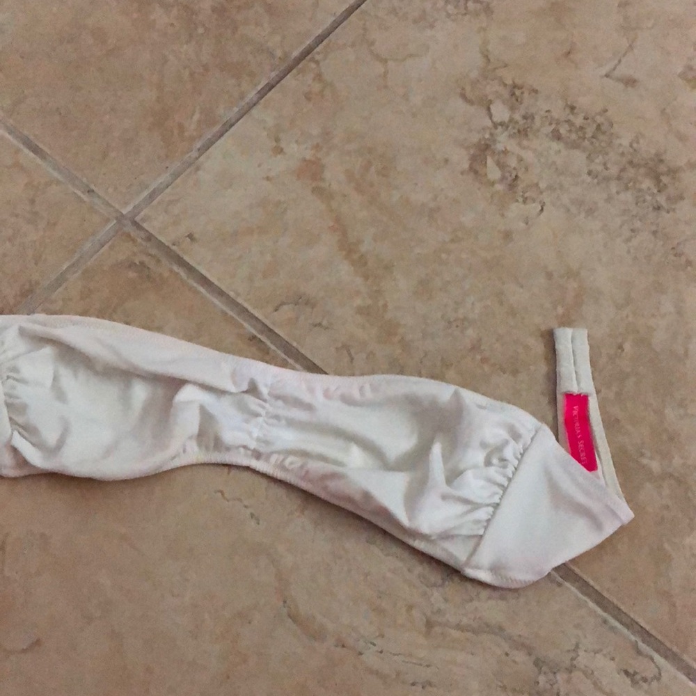 Victoria’s Secret bikini top